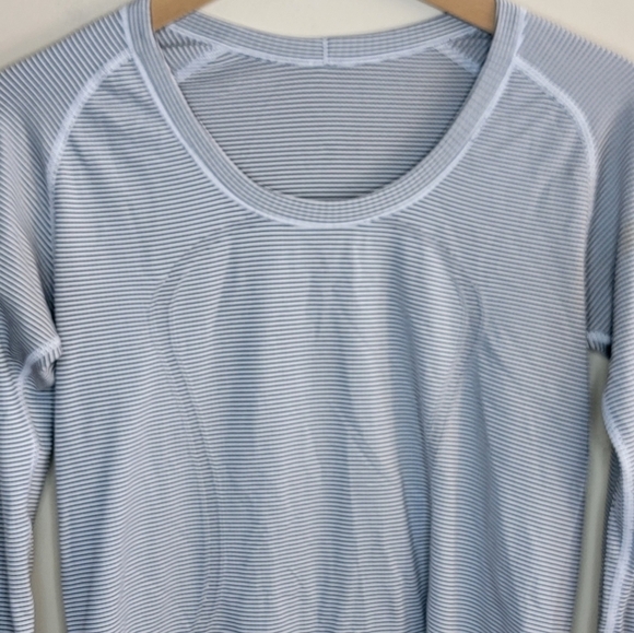 Lululemon | Swiftly Tech Black & White Stripe Long Sleeve Crew Top Thumbholes - Picture 2 of 6